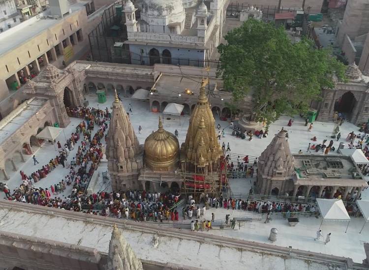 काशी विश्वनाथ मंदिर का भव्य प्रवेश द्वार