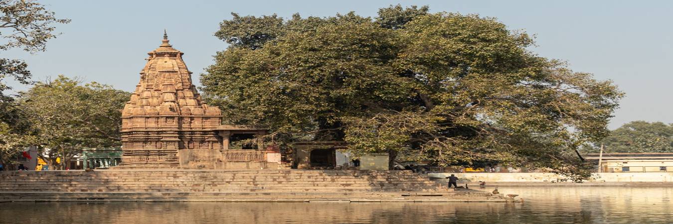 Shri Kardameshwar Temple